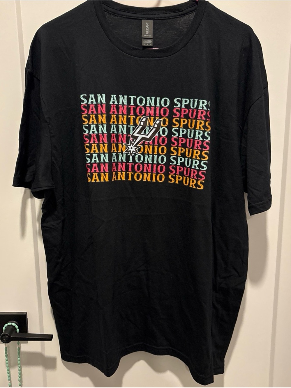 Gildan Black San Antonio Spurs Multicolor Graphic Tee